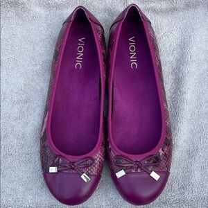 Vionic Women's Snakeskin Pattern Flats in Purple